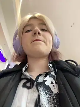 Snapshot of Baby__Naughty chatting on February 4, 8:13 am Baby Naughty online show from February 4, 8:13 am