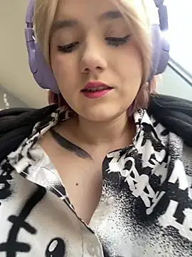 Snapshot of Baby__Naughty chatting on February 5, 8:11 am Baby Naughty online show from February 5, 8:11 am