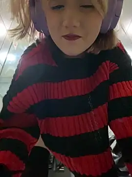 Snapshot of Baby__Naughty chatting on March 19, 11:17 am Baby Naughty online show from March 19, 11:17 am