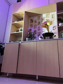 juanasnz99 online show from February 27, 4:31 am