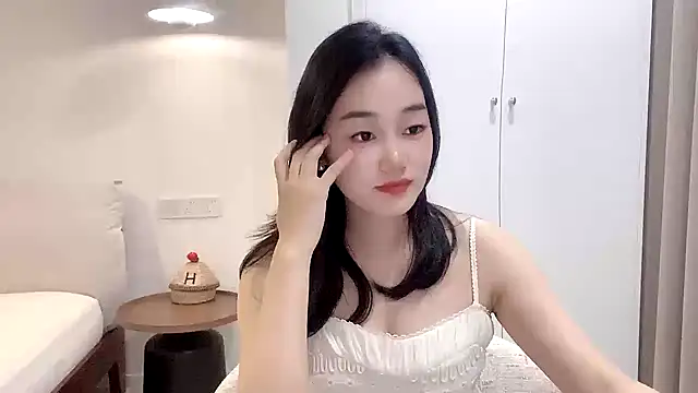 cloud8822 online show from May 19, 1:50 pm