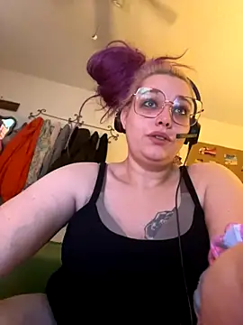 Lalalynn online show from December 1, 3:39 pm