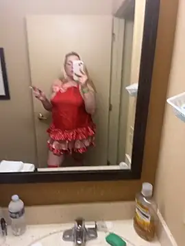 Lalalynn online show from April 7, 9:59 pm