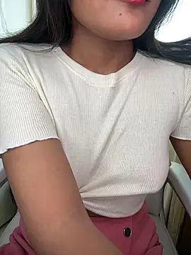 LeisyXO online show from February 2, 4:48 am