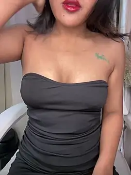 LeisyXO online show from February 18, 7:52 pm