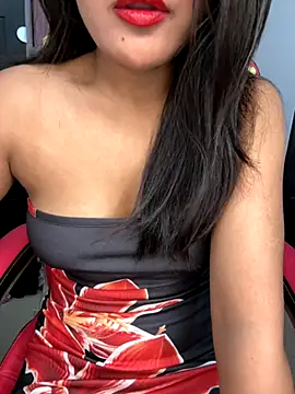 LeisyXO online show from October 10, 8:19 pm