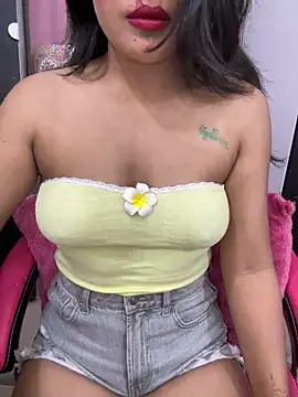 LeisyXO online show from March 27, 8:19 pm