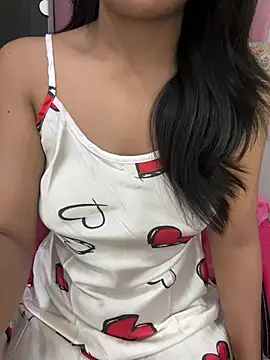 LeisyXO online show from April 14, 8:37 pm