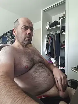 Snapshot of veryverybigdick45 chatting on June 9, 10:05 am veryverybigdick45 online show from June 9, 10:05 am