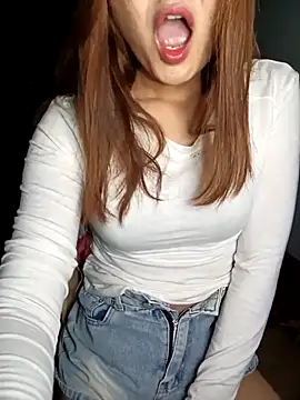 Snapshot of Girl20sexy chatting on December 16, 5:07 pm Girl20sexy online show from December 16, 5:07 pm