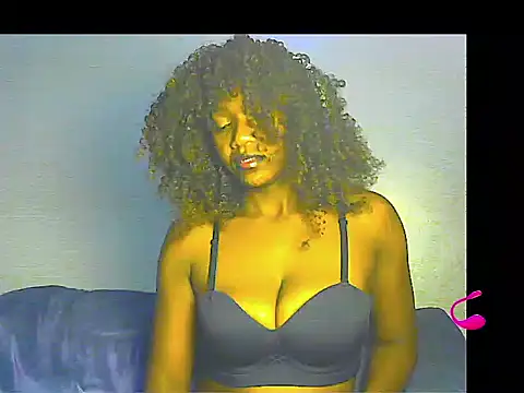 lilylovexx online show from February 12, 6:52 am