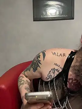 poussichienne online show from March 8, 12:52 pm