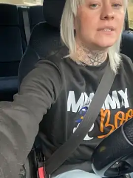 poussichienne online show from December 19, 12:34 pm