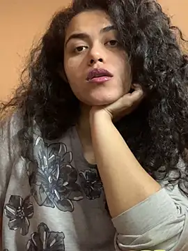 Curvydesifromgermany online show from December 20, 3:42 pm