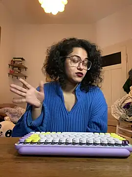 Curvydesifromgermany online show from January 27, 4:01 pm