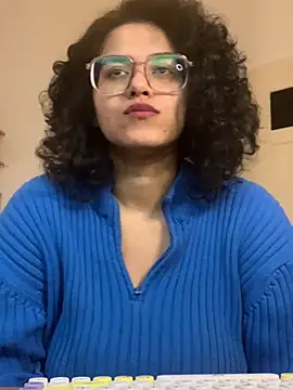 Curvydesifromgermany online show from January 28, 8:04 am