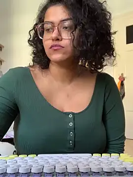 Curvydesifromgermany online show from March 3, 12:27 pm