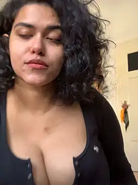 Curvydesifromgermany online show from March 5, 12:11 pm