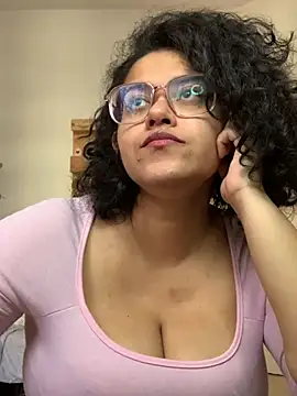 Curvydesifromgermany online show from March 10, 12:48 pm