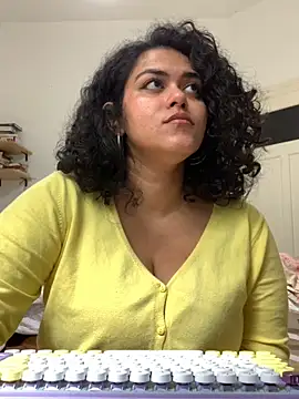 Curvydesifromgermany online show from September 9, 8:36 am