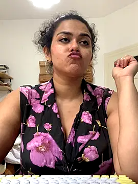 Curvydesifromgermany online show from September 10, 10:59 am