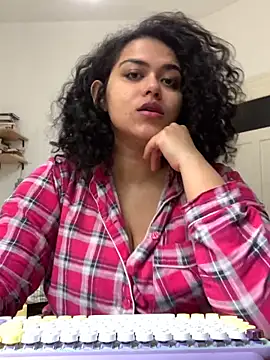 Curvydesifromgermany online show from September 18, 10:39 am