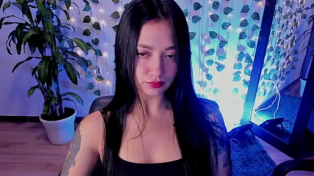 Snapshot of mariiana-diaz chatting on March 11, 12:39 pm mariiana-diaz online show from March 11, 12:39 pm