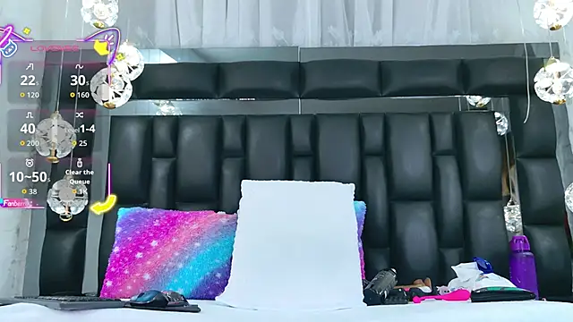 AuraRoss online show from November 30, 7:07 pm