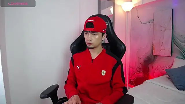 Steev Novoa online show from April 14, 4:07 am