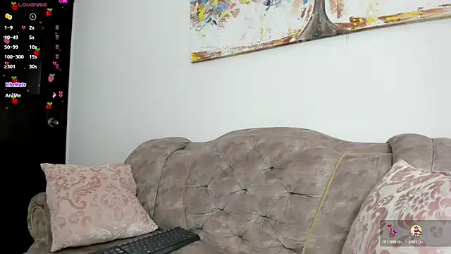 Snapshot of Dei_v_48 chatting on December 1, 7:47 pm Dei v 48 online show from December 1, 7:47 pm