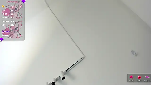 Snapshot of Dei_v_48 chatting on March 7, 6:24 am Dei v 48 online show from March 7, 6:24 am