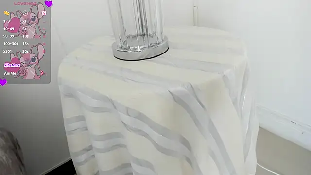 Snapshot of Dei_v_48 chatting on March 7, 9:29 am Dei v 48 online show from March 7, 9:29 am