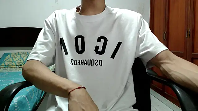 Snapshot of Dei_v_48 chatting on September 21, 8:21 pm Dei v 48 online show from September 21, 8:21 pm