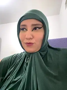 hannahayat online show from October 27, 1:20 am