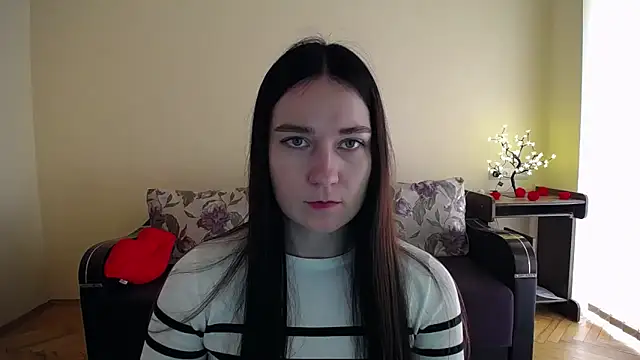 Pretty shy online show from April 14, 8:42 am