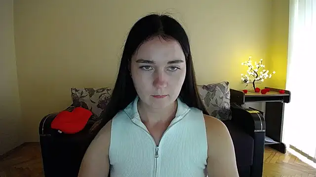 Pretty shy online show from July 4, 10:10 am