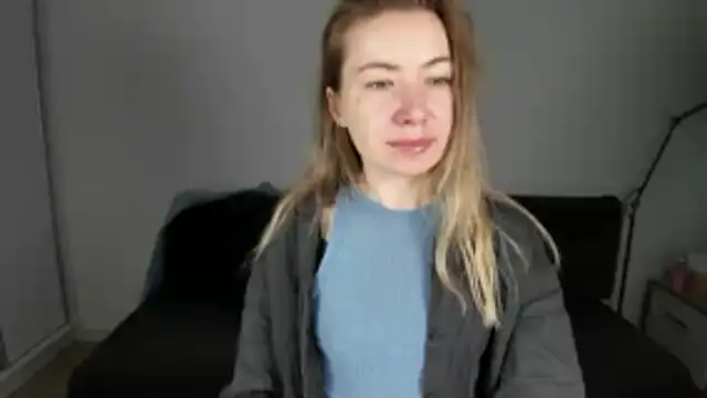 Snapshot of Mia_Tasty chatting on December 23, 7:28 am Mia Tasty online show from December 23, 7:28 am