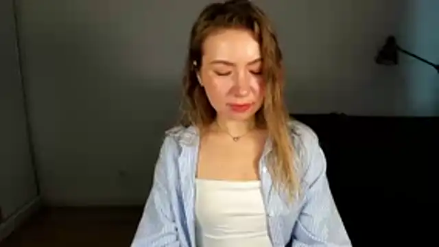 Snapshot of Mia_Tasty chatting on February 4, 7:47 am Mia Tasty online show from February 4, 7:47 am