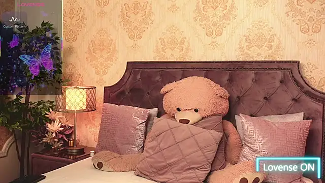 JaneDevine online show from October 18, 5:10 am