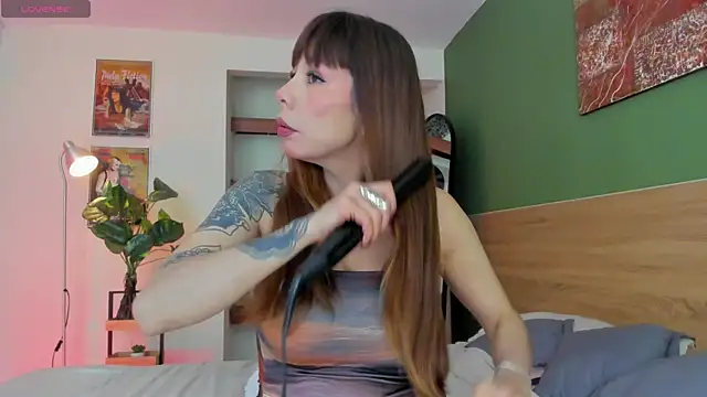 iriiina veneno online show from April 2, 4:26 pm