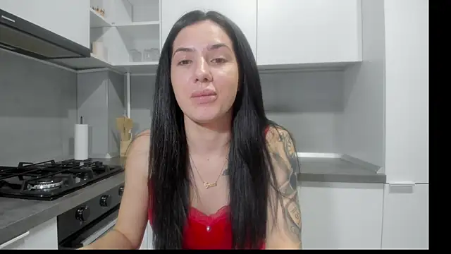 Snapshot of Emmapmg chatting on February 17, 11:00 pm Emmapmg online show from February 17, 11:00 pm