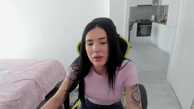 Snapshot of Emmapmg chatting on March 12, 12:00 pm Emmapmg online show from March 12, 12:00 pm