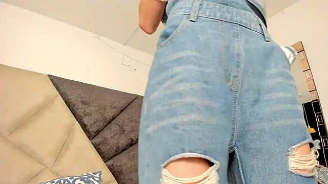 BonnieCute  online show from February 7, 11:41 pm