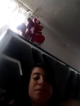 Snapshot of Alona_Evans chatting on February 13, 8:03 pm Alona Evans online show from February 13, 8:03 pm