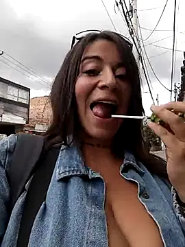 Snapshot of Alona_Evans chatting on February 19, 7:48 pm Alona Evans online show from February 19, 7:48 pm