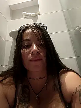 Snapshot of Alona_Evans chatting on March 6, 4:07 pm Alona Evans online show from March 6, 4:07 pm