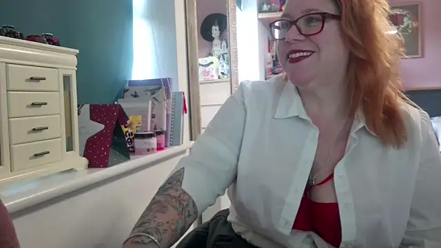 NikiDeeOfficial online show from December 16, 12:10 pm