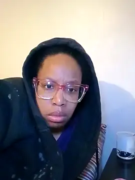 madamsensuale online show from February 18, 6:15 am