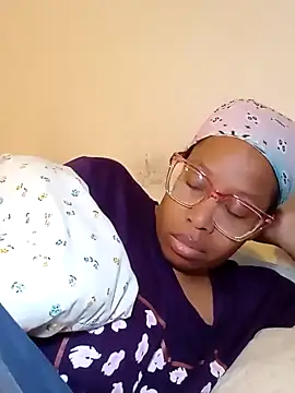 madamsensuale online show from March 19, 4:02 pm