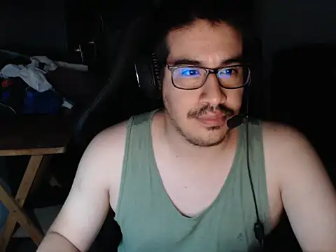 Snapshot of thealfawolf01 chatting on December 26, 12:25 am thealfawolf01 online show from December 26, 12:25 am